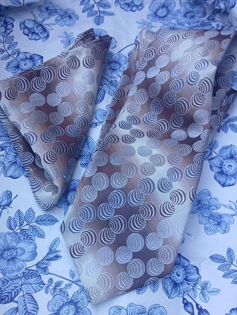 STACY ADAMS Classic Silk Geometric Tie Brown